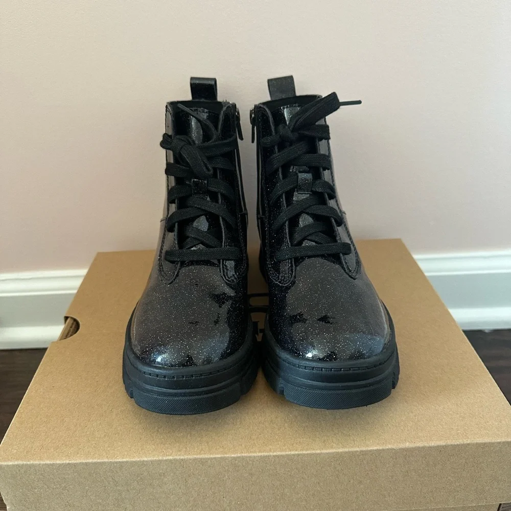 UGG Kids Ashton Lace-up Glitter Boot